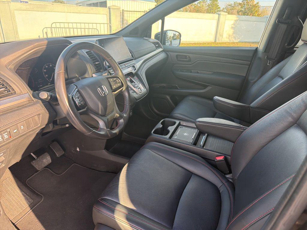 used 2025 Honda Odyssey car, priced at $34,994