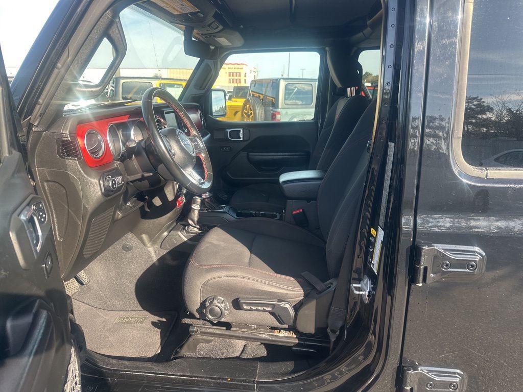 used 2022 Jeep Gladiator car, priced at $28,523