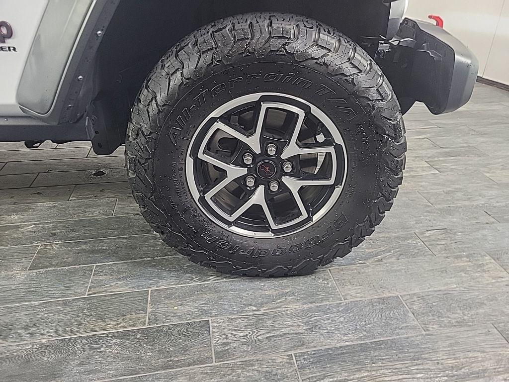 used 2025 Jeep Wrangler car, priced at $39,888