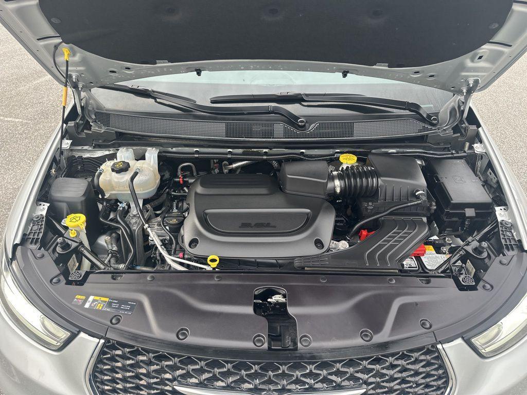 used 2024 Chrysler Pacifica car, priced at $28,888