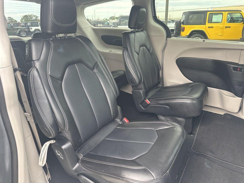 used 2024 Chrysler Pacifica car, priced at $28,888