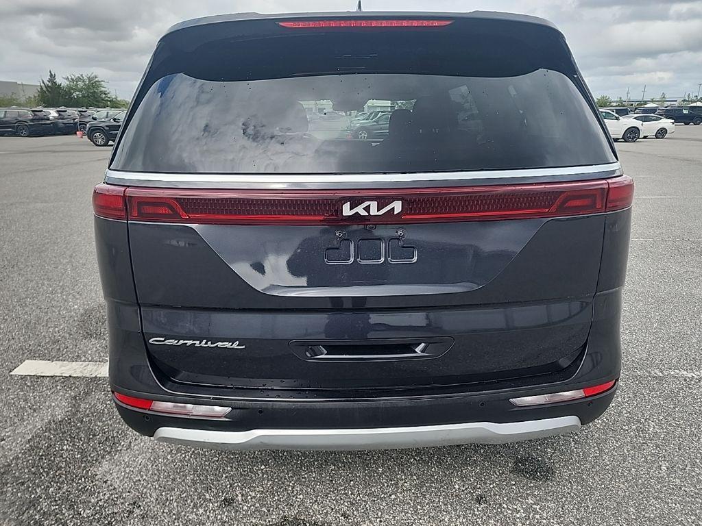 used 2022 Kia Carnival car, priced at $19,998