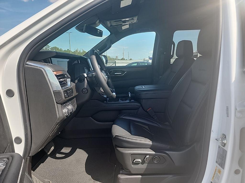 used 2025 GMC Yukon XL car, priced at $68,488