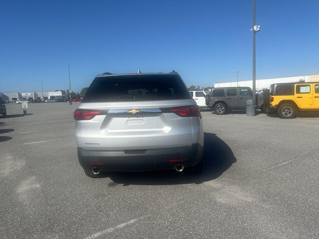 used 2022 Chevrolet Traverse car, priced at $22,588