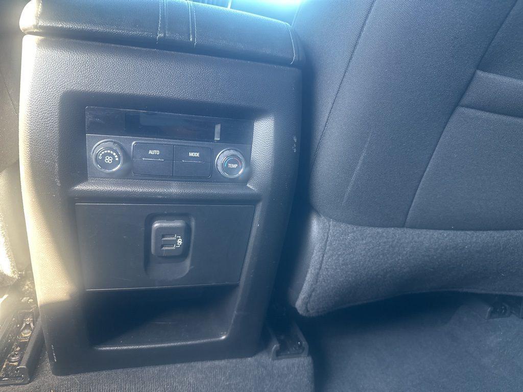 used 2022 Chevrolet Traverse car, priced at $22,588