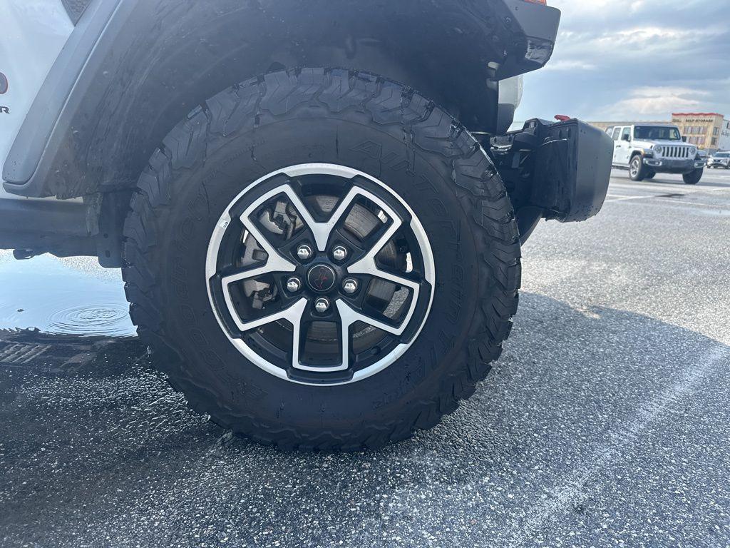 used 2025 Jeep Wrangler car, priced at $39,888