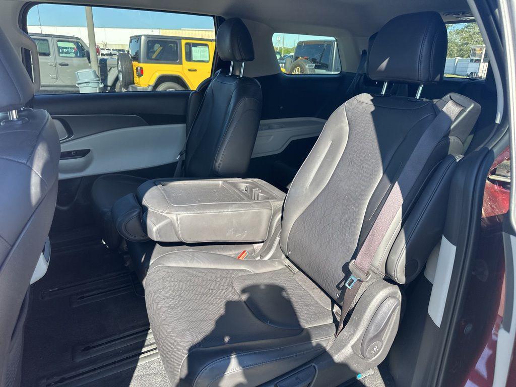 used 2024 Kia Carnival car, priced at $29,488