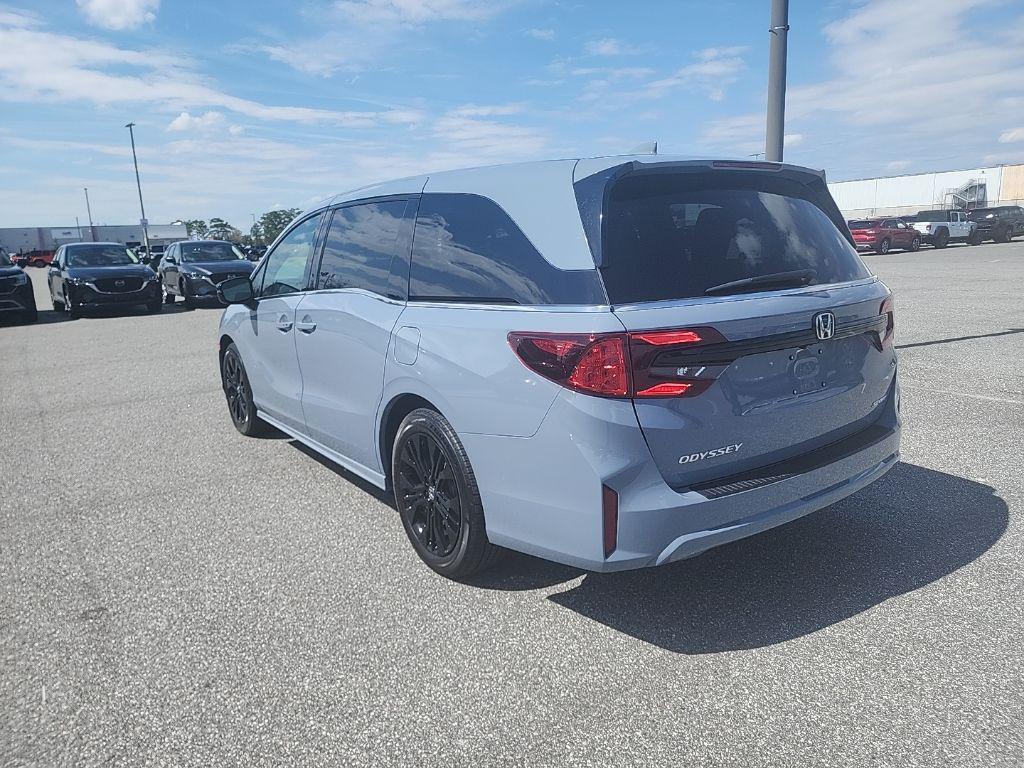used 2025 Honda Odyssey car, priced at $36,998