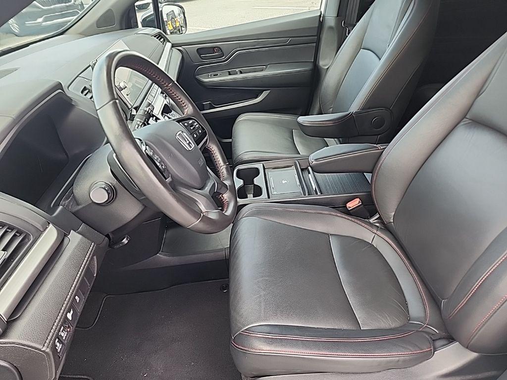 used 2025 Honda Odyssey car, priced at $36,888
