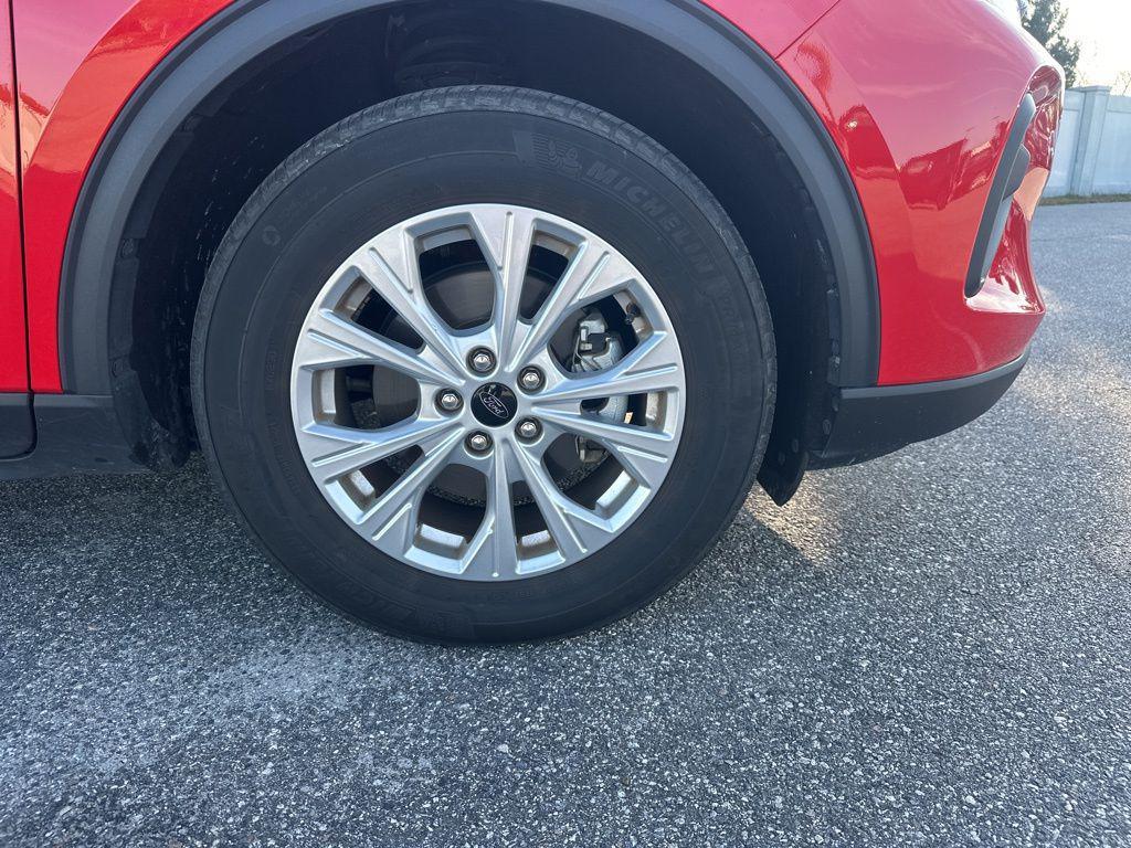 used 2024 Ford Escape car, priced at $18,130