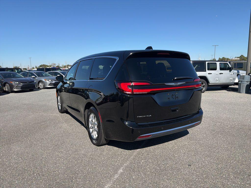 used 2025 Chrysler Pacifica car, priced at $29,888