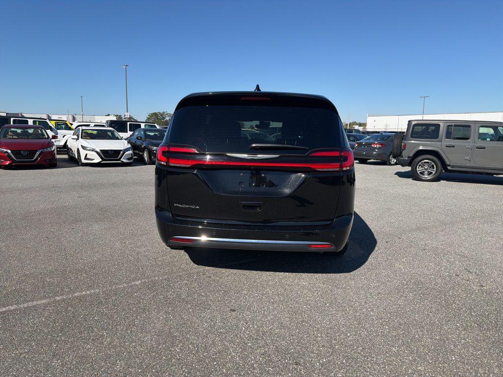 used 2025 Chrysler Pacifica car, priced at $29,888