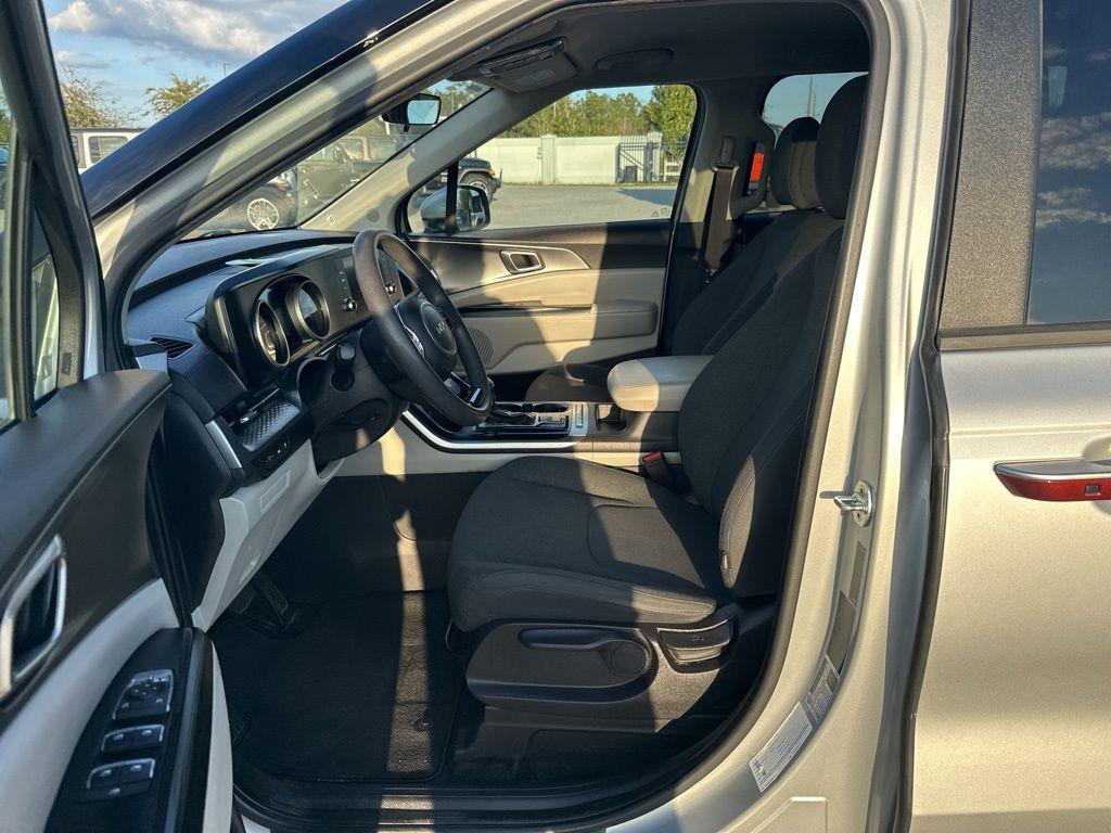 used 2022 Kia Carnival car, priced at $17,888