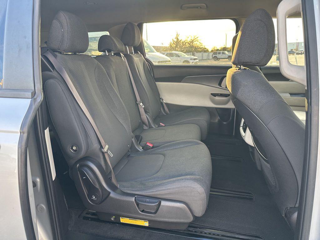 used 2022 Kia Carnival car, priced at $17,888