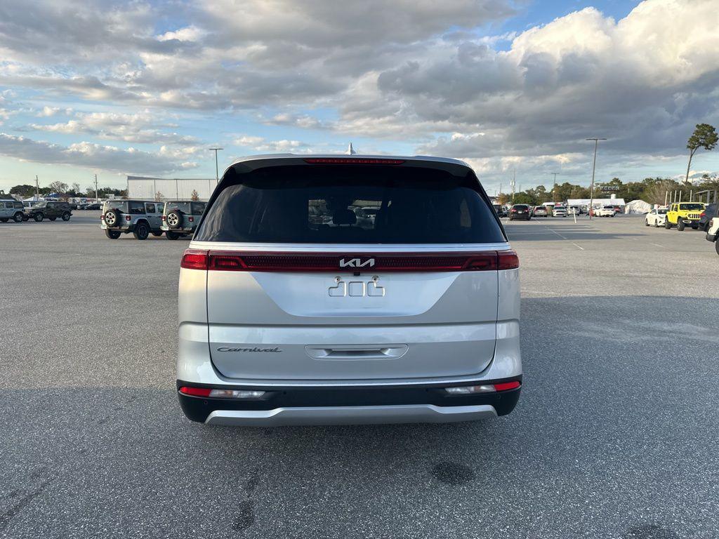 used 2022 Kia Carnival car, priced at $17,888