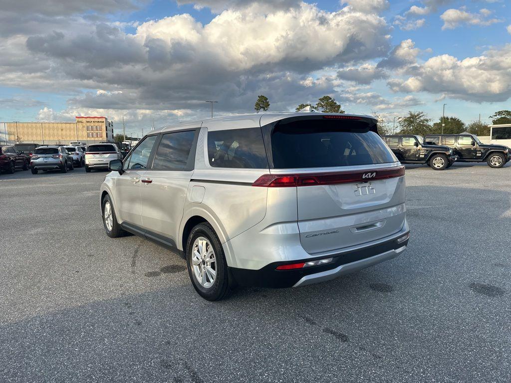 used 2022 Kia Carnival car, priced at $17,888