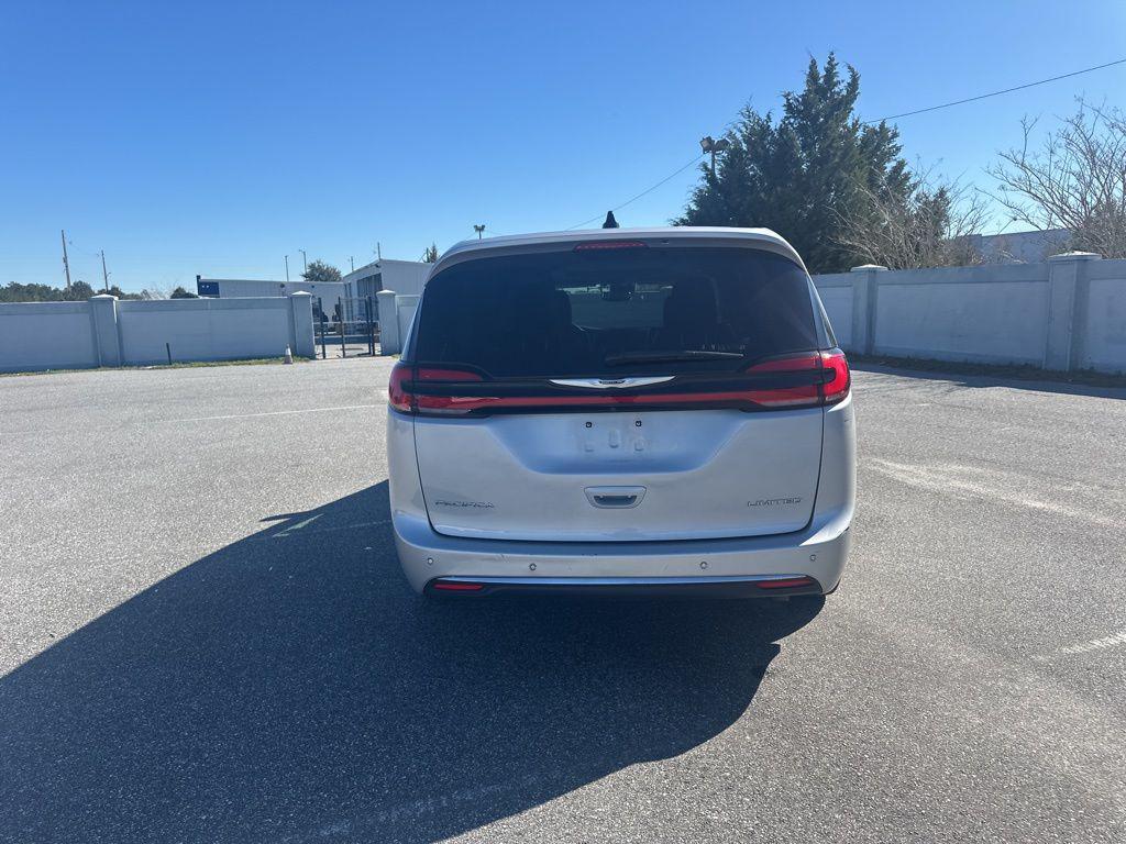 used 2024 Chrysler Pacifica car, priced at $31,479