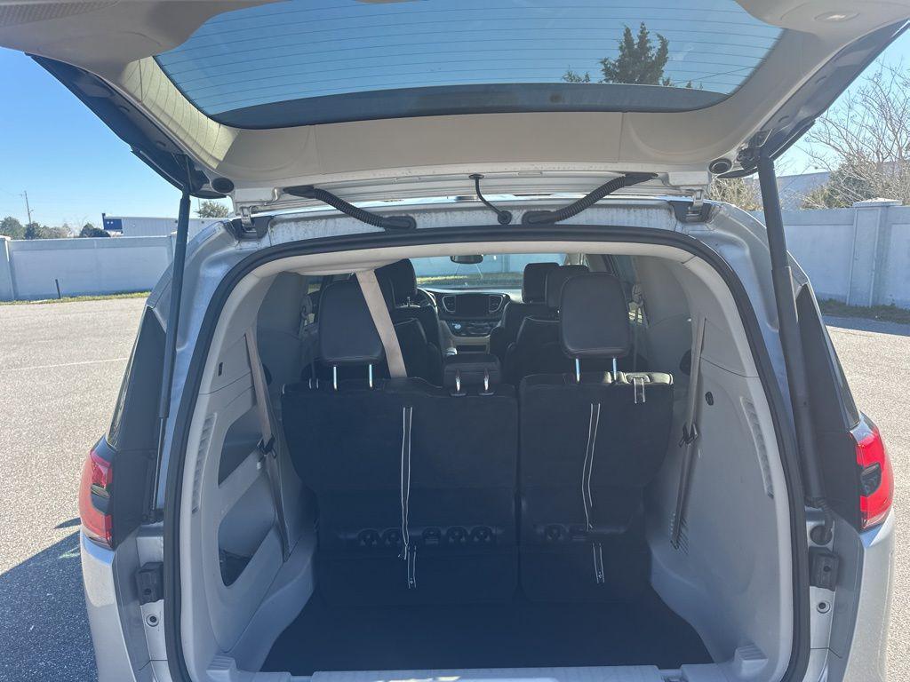 used 2024 Chrysler Pacifica car, priced at $31,479