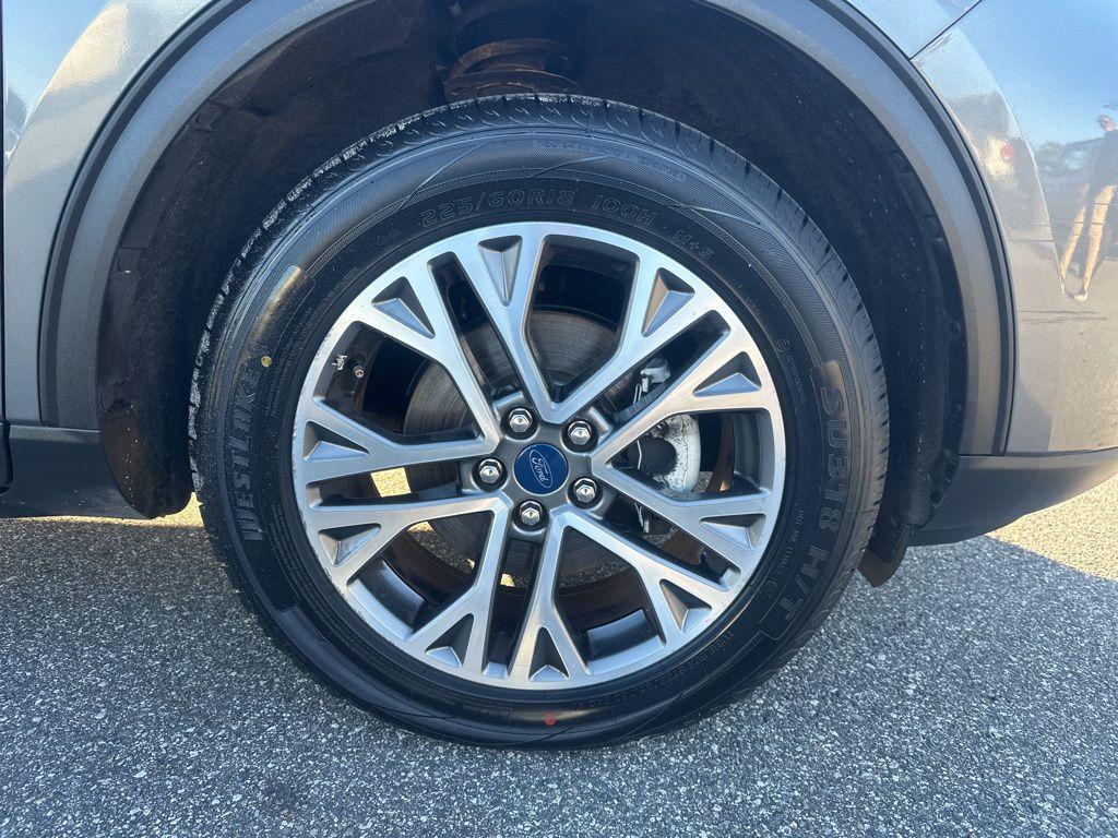 used 2022 Ford Escape car, priced at $13,988