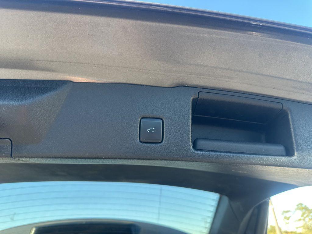 used 2022 Ford Escape car, priced at $13,988