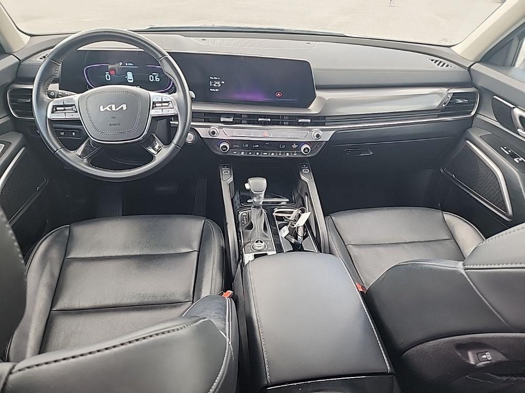 used 2025 Kia Telluride car, priced at $31,888