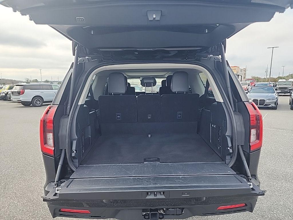 used 2025 Ford Expedition Max car, priced at $58,388