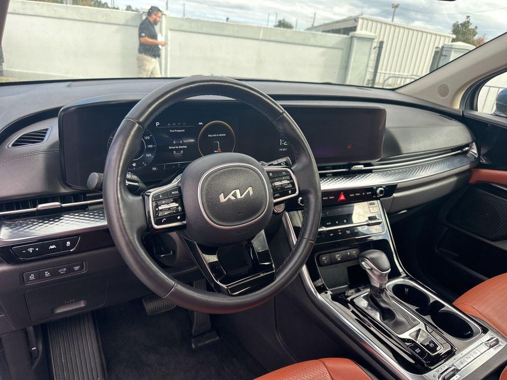 used 2024 Kia Carnival car, priced at $37,432