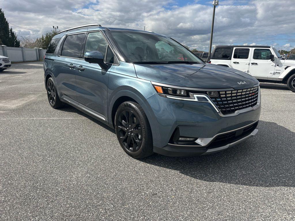 used 2024 Kia Carnival car, priced at $37,432