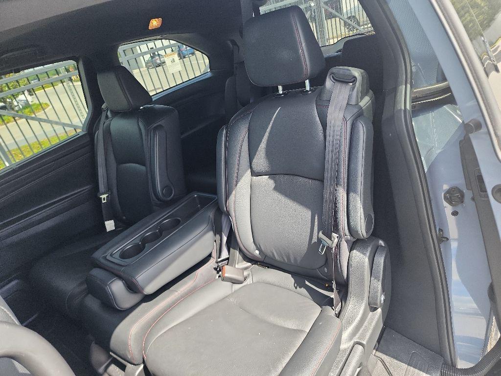 used 2025 Honda Odyssey car, priced at $37,688