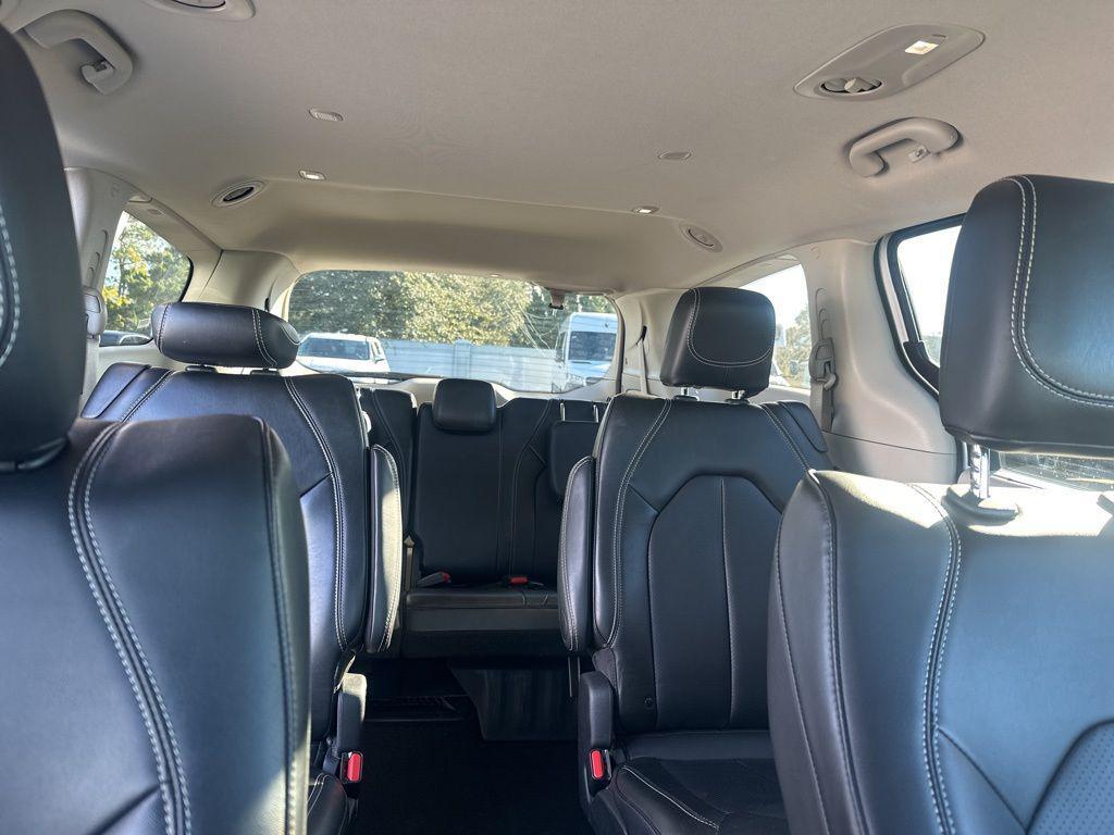 used 2024 Chrysler Pacifica car, priced at $28,151
