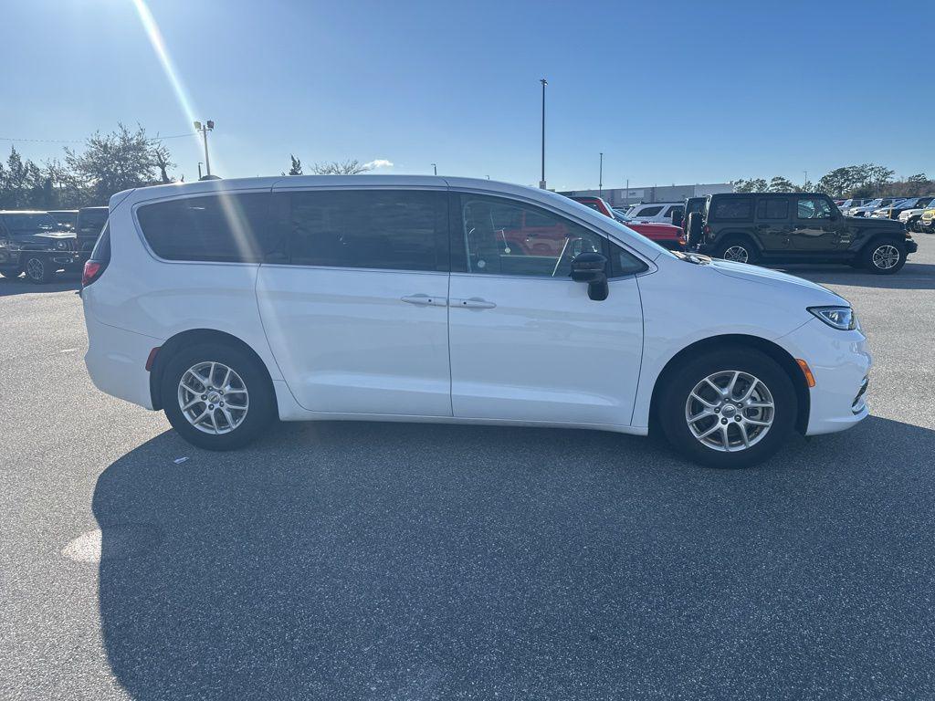 used 2024 Chrysler Pacifica car, priced at $28,151