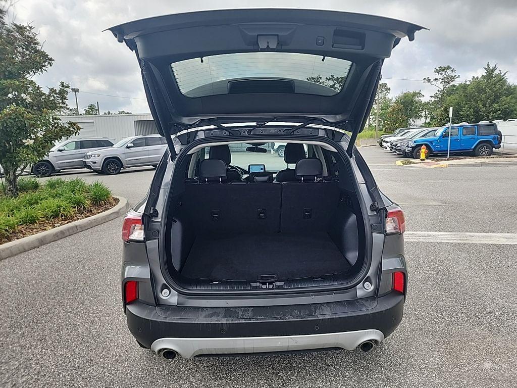 used 2022 Ford Escape car, priced at $12,988