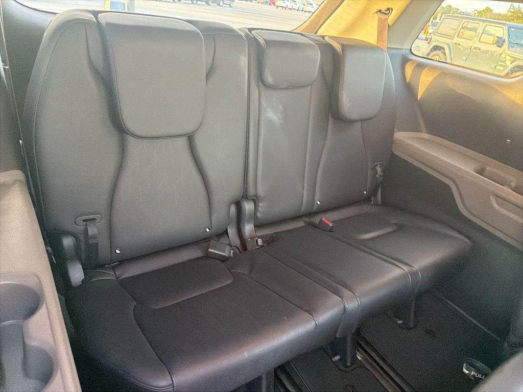 used 2025 Kia Carnival car, priced at $33,598