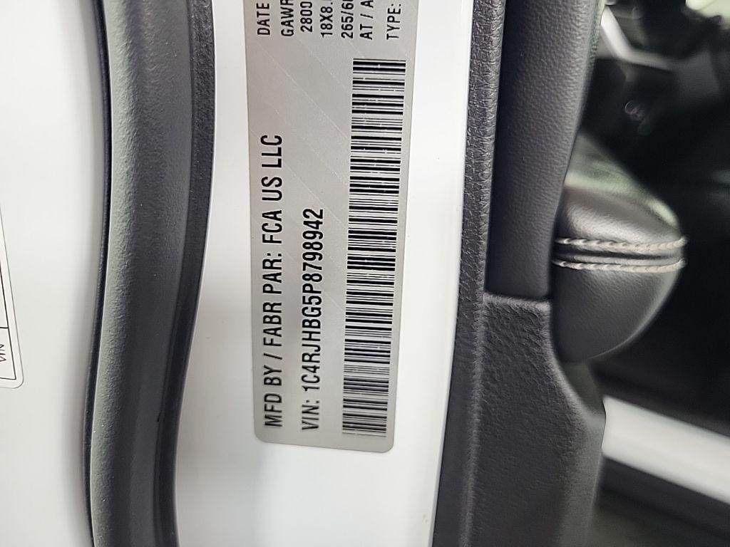 used 2023 Jeep Grand Cherokee car, priced at $28,488