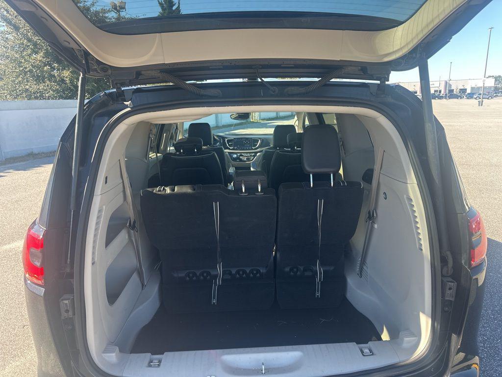 used 2024 Chrysler Pacifica car, priced at $33,488