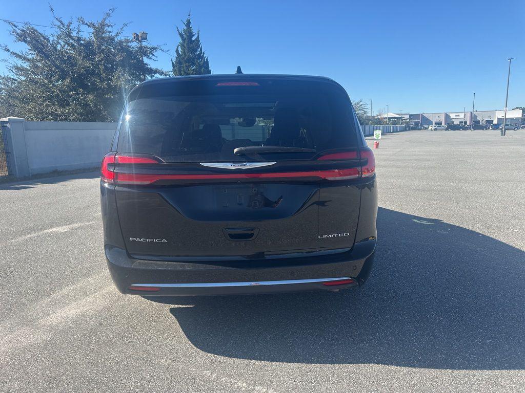 used 2024 Chrysler Pacifica car, priced at $33,488