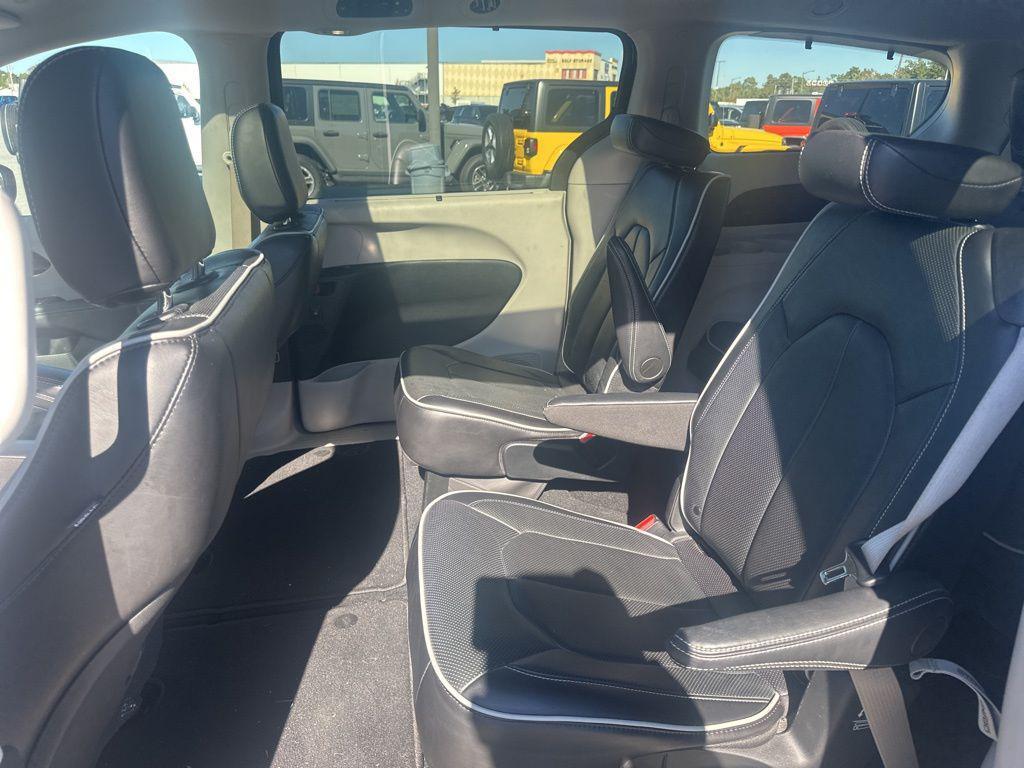 used 2024 Chrysler Pacifica car, priced at $33,488
