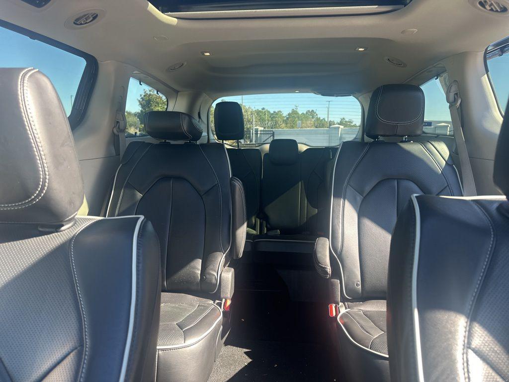 used 2024 Chrysler Pacifica car, priced at $33,488
