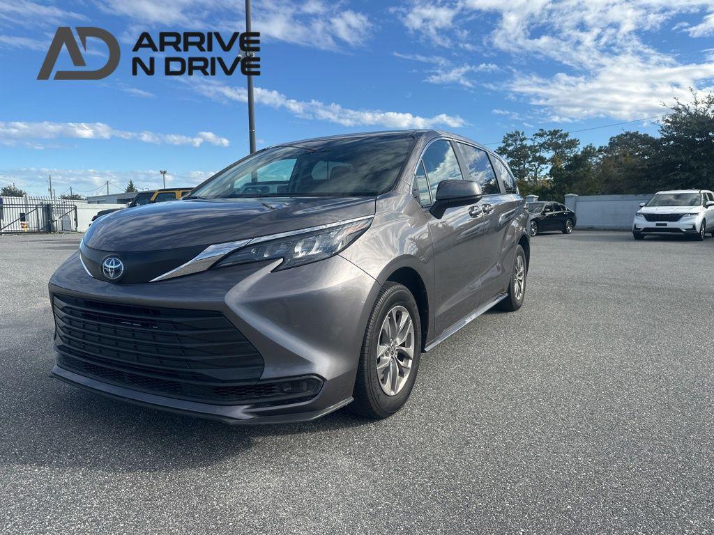 used 2024 Toyota Sienna car, priced at $33,201