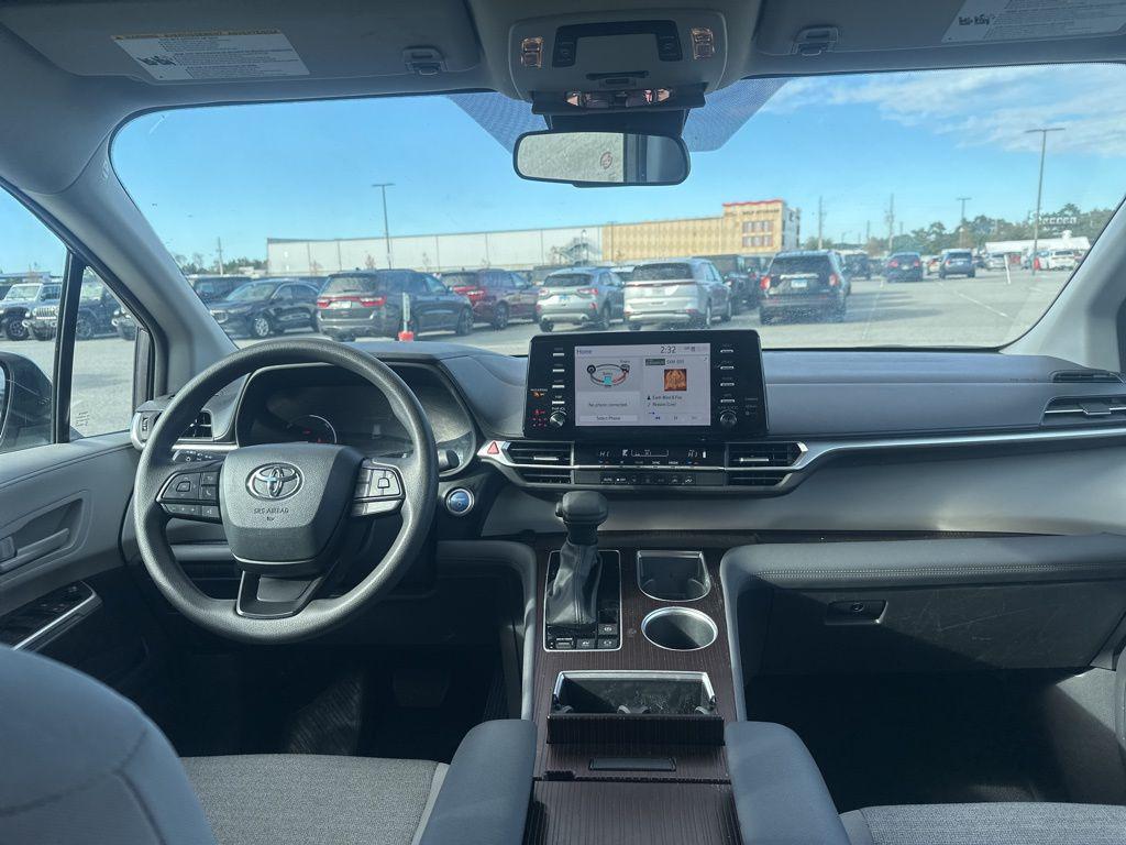 used 2024 Toyota Sienna car, priced at $33,201