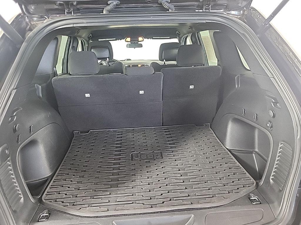 used 2021 Jeep Grand Cherokee car, priced at $15,887