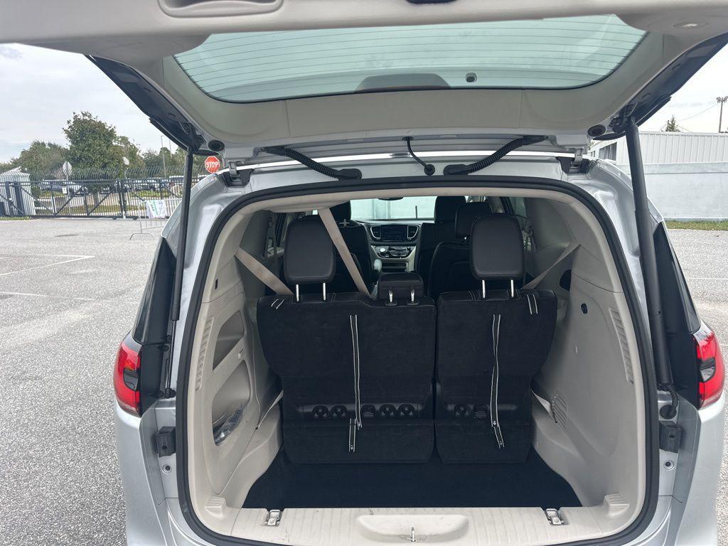 used 2024 Chrysler Pacifica car, priced at $29,298