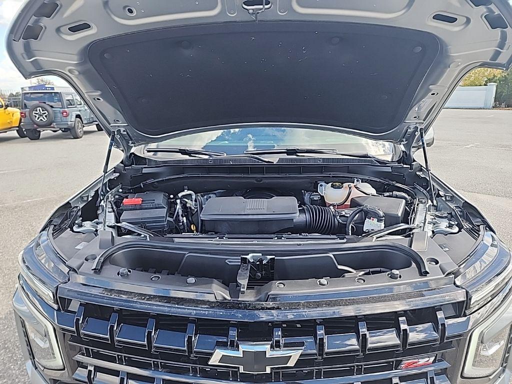 used 2025 Chevrolet Suburban car, priced at $62,388