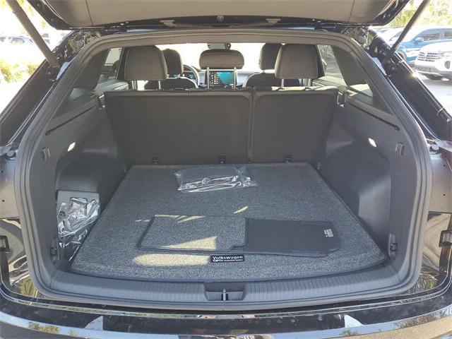 new 2026 Volkswagen Atlas Cross Sport car, priced at $36,885