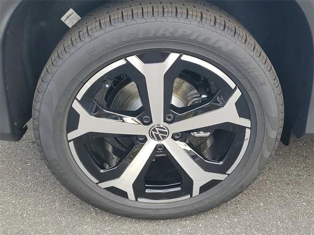 new 2026 Volkswagen Tiguan car, priced at $35,733