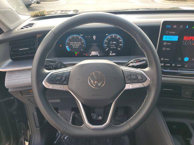 used 2025 Volkswagen Tiguan car, priced at $25,999