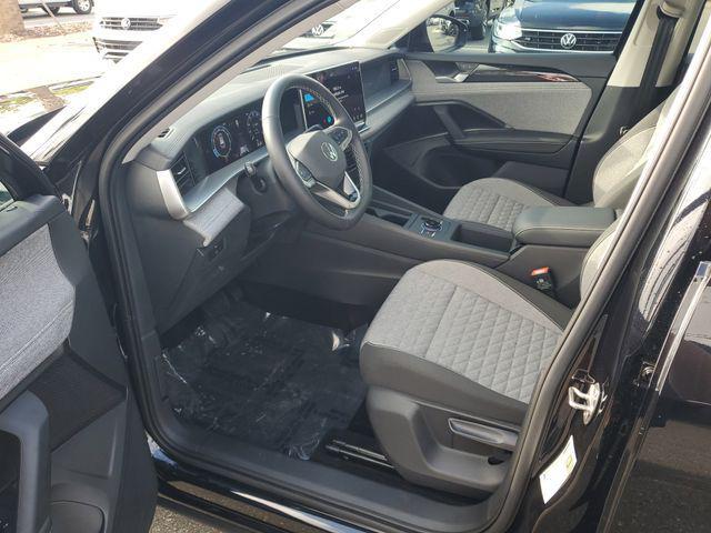 used 2025 Volkswagen Tiguan car, priced at $25,999
