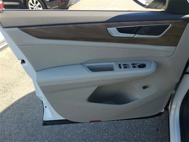 new 2026 Volkswagen Atlas car, priced at $42,987