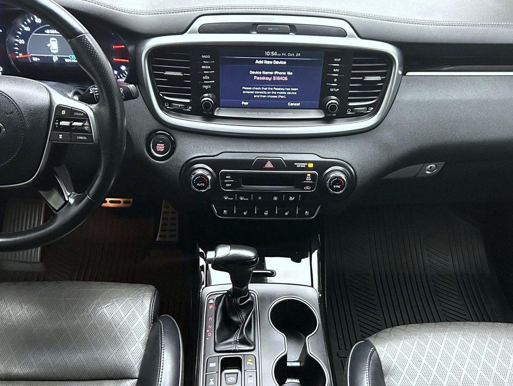 used 2019 Kia Sorento car, priced at $23,918