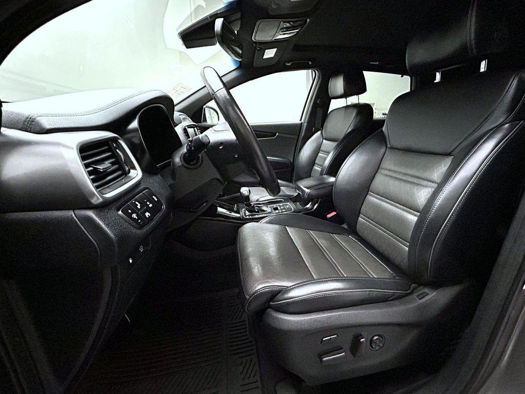 used 2019 Kia Sorento car, priced at $23,918